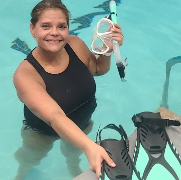 Meet your Posher, Steffinee - Picture 2 of 2